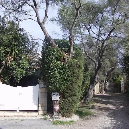 Βίλα Avec Piscine Privee A Les Pins *