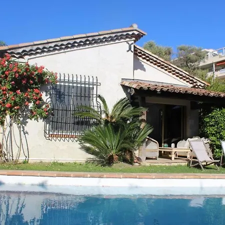 ヴィラ Avec Piscine Privee A Les Pins *